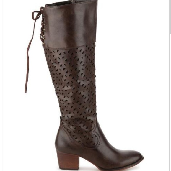Casual Chic Wanted Boots - Picture 6 of 7